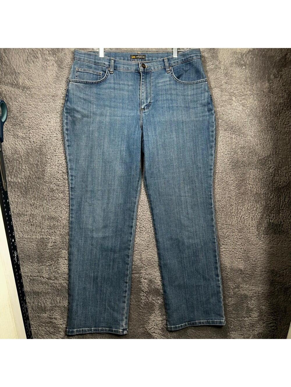 Lee Relaxed Fit Straight Leg Jeans Womens 16 Short Blue Mid Rise Denim 3054032